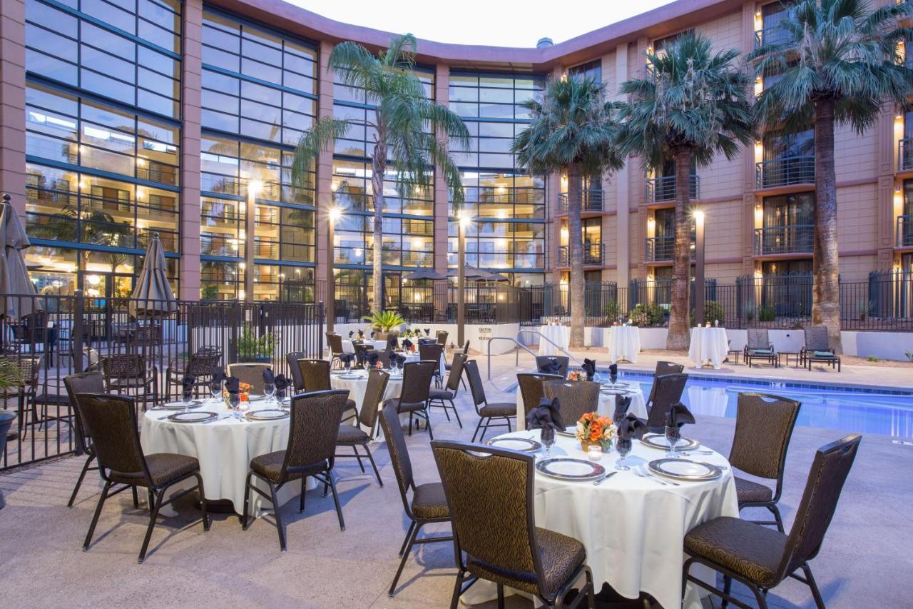 Embassy Suites By Hilton Phoenix Biltmore Dış mekan fotoğraf