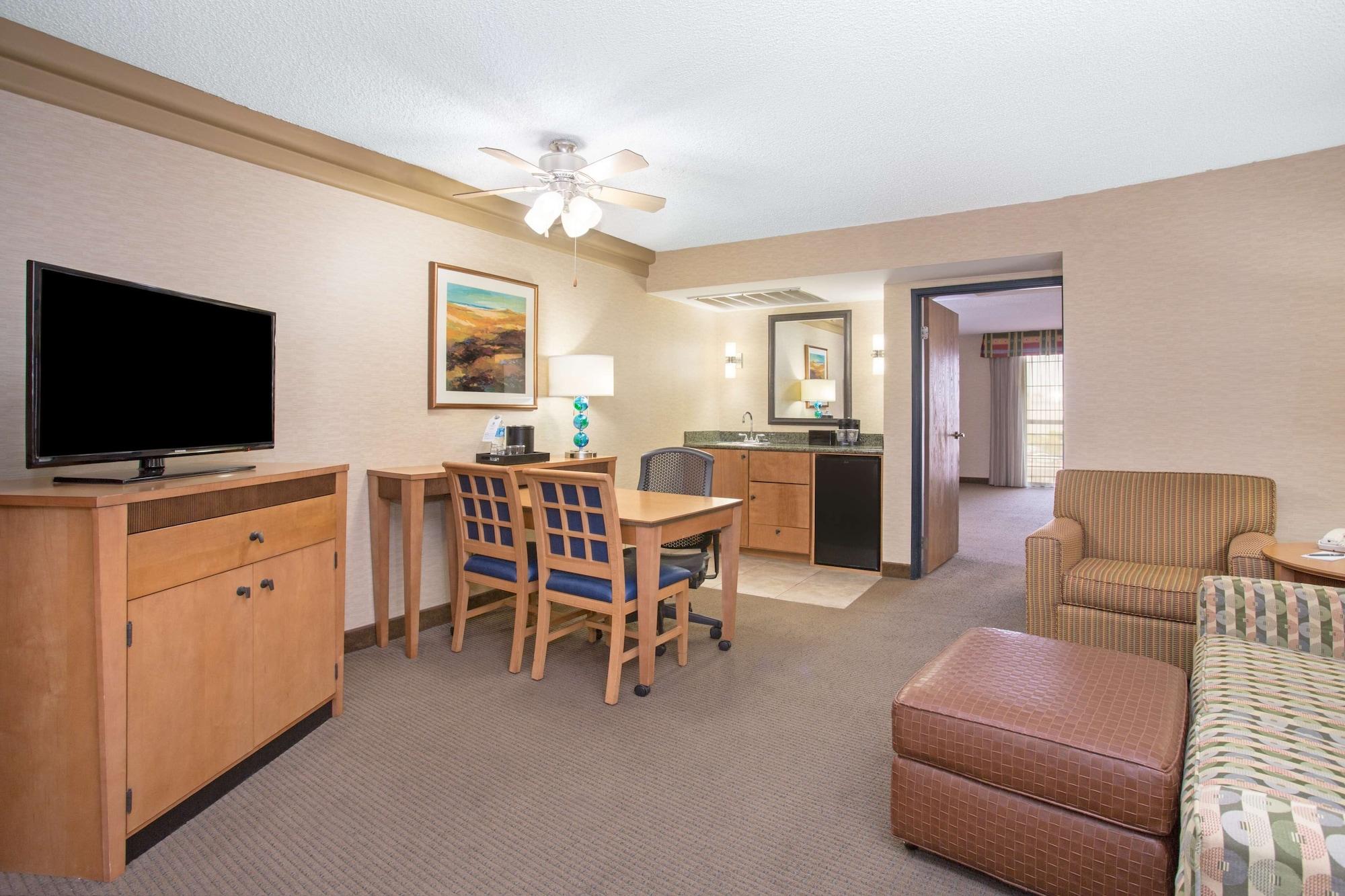 Embassy Suites By Hilton Phoenix Biltmore Dış mekan fotoğraf