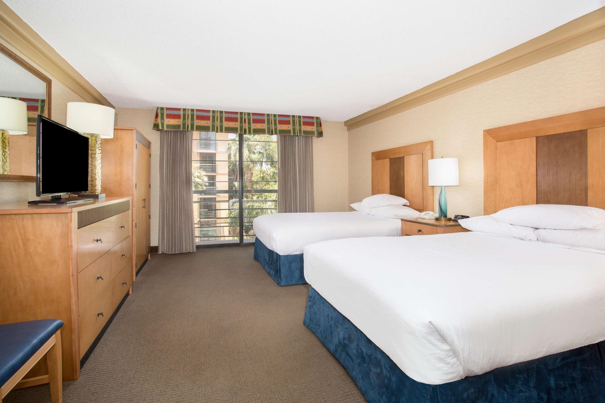 Embassy Suites By Hilton Phoenix Biltmore Dış mekan fotoğraf