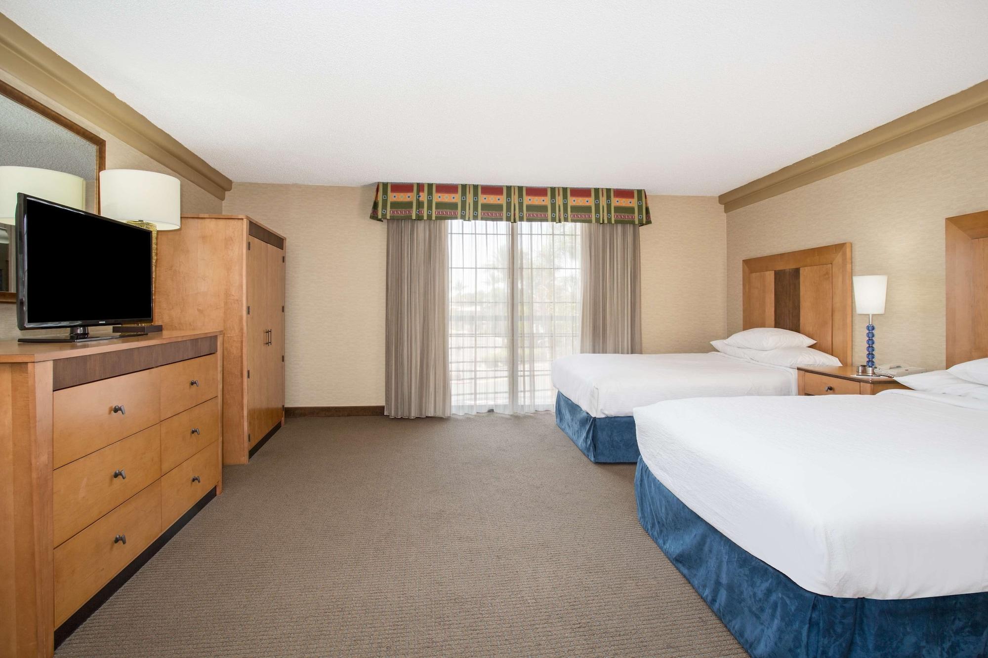 Embassy Suites By Hilton Phoenix Biltmore Dış mekan fotoğraf