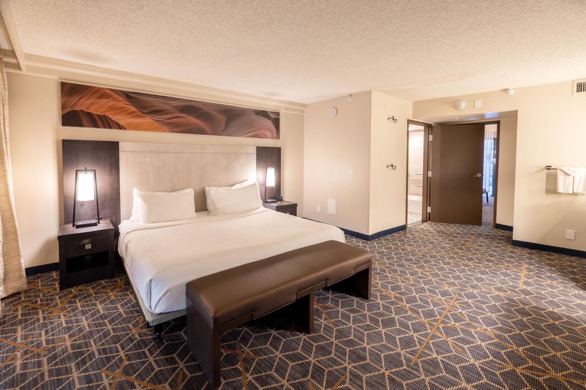 Embassy Suites By Hilton Phoenix Biltmore Dış mekan fotoğraf