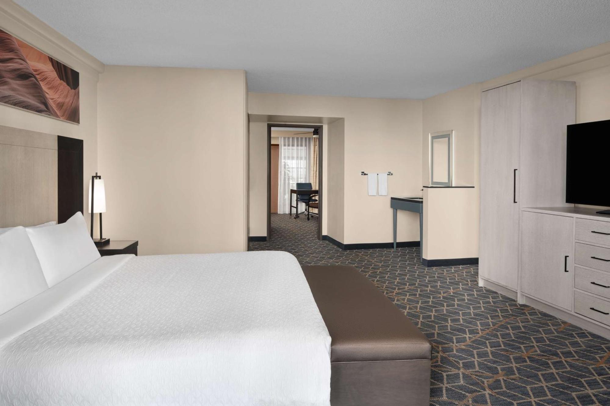Embassy Suites By Hilton Phoenix Biltmore Dış mekan fotoğraf