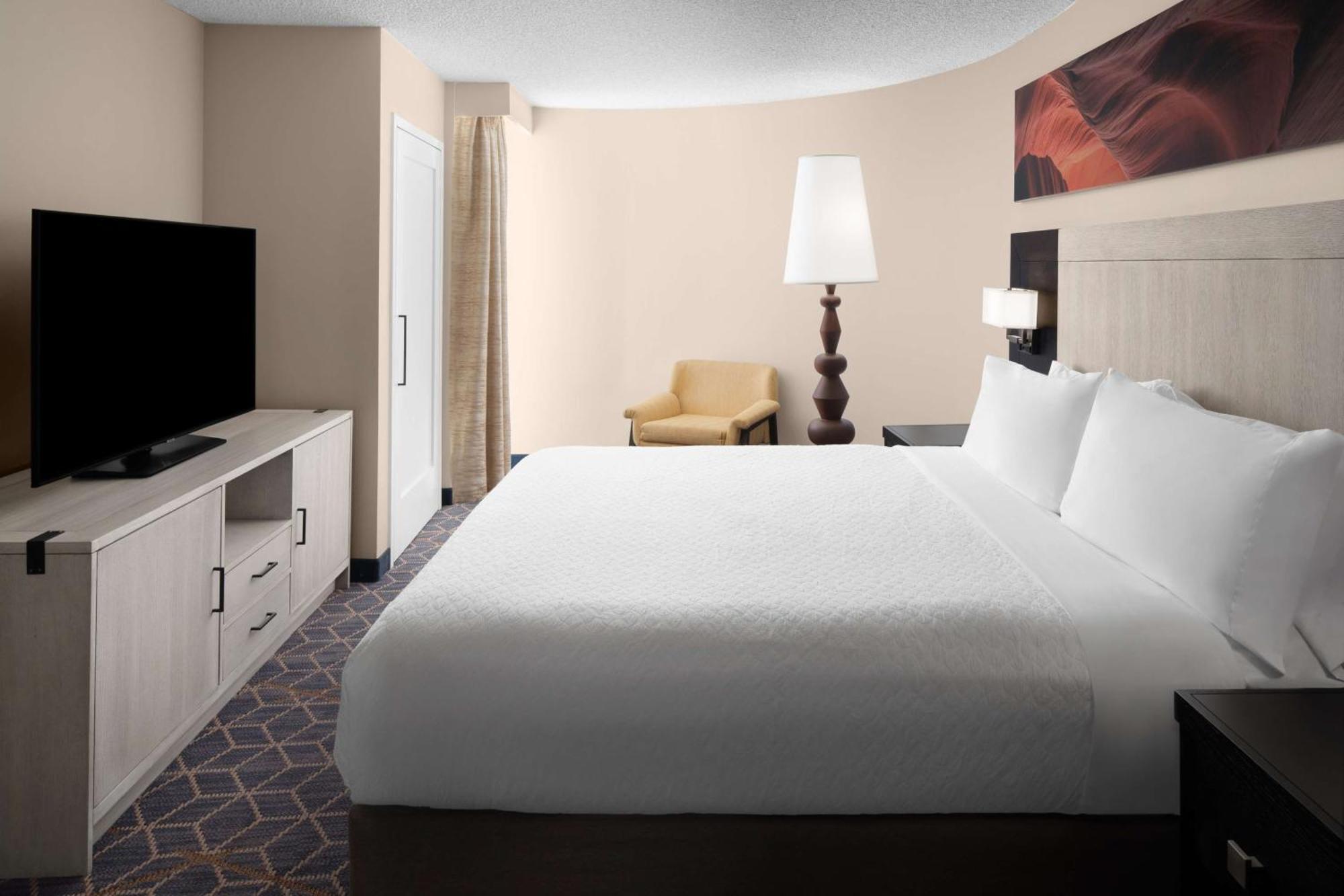 Embassy Suites By Hilton Phoenix Biltmore Dış mekan fotoğraf