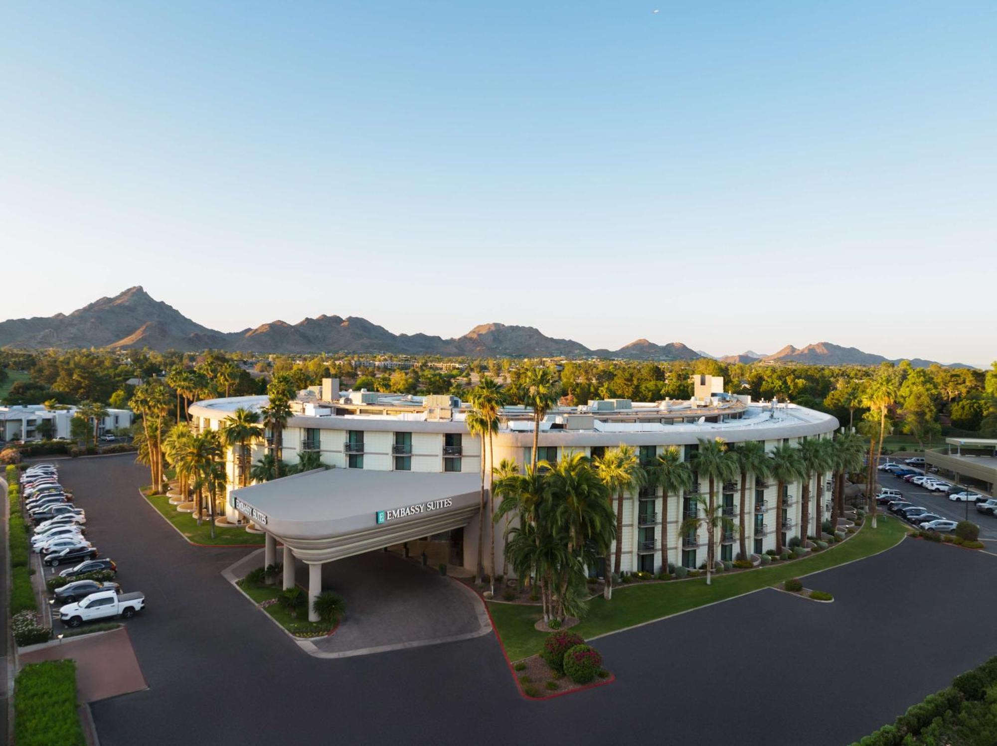 Embassy Suites By Hilton Phoenix Biltmore Dış mekan fotoğraf