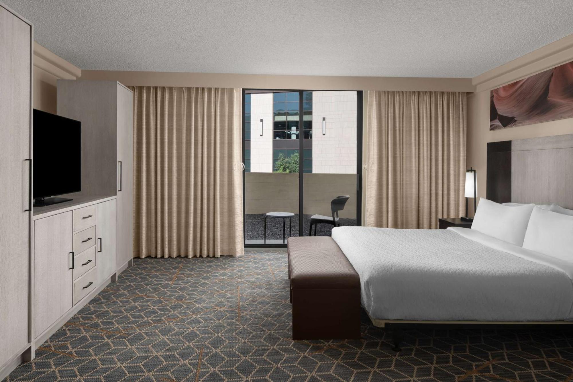 Embassy Suites By Hilton Phoenix Biltmore Dış mekan fotoğraf